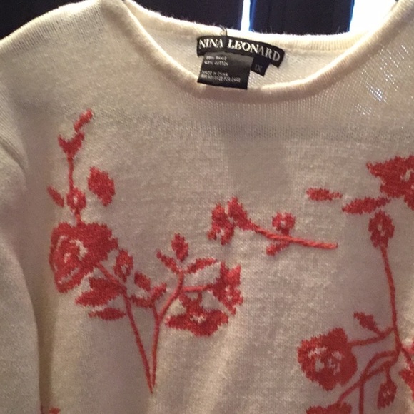 Spring time. Sweater  EUC.  Size 1X - Picture 4 of 5